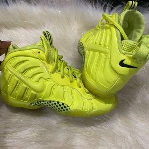 NEON GREEN NIKE FOAMPOSITES